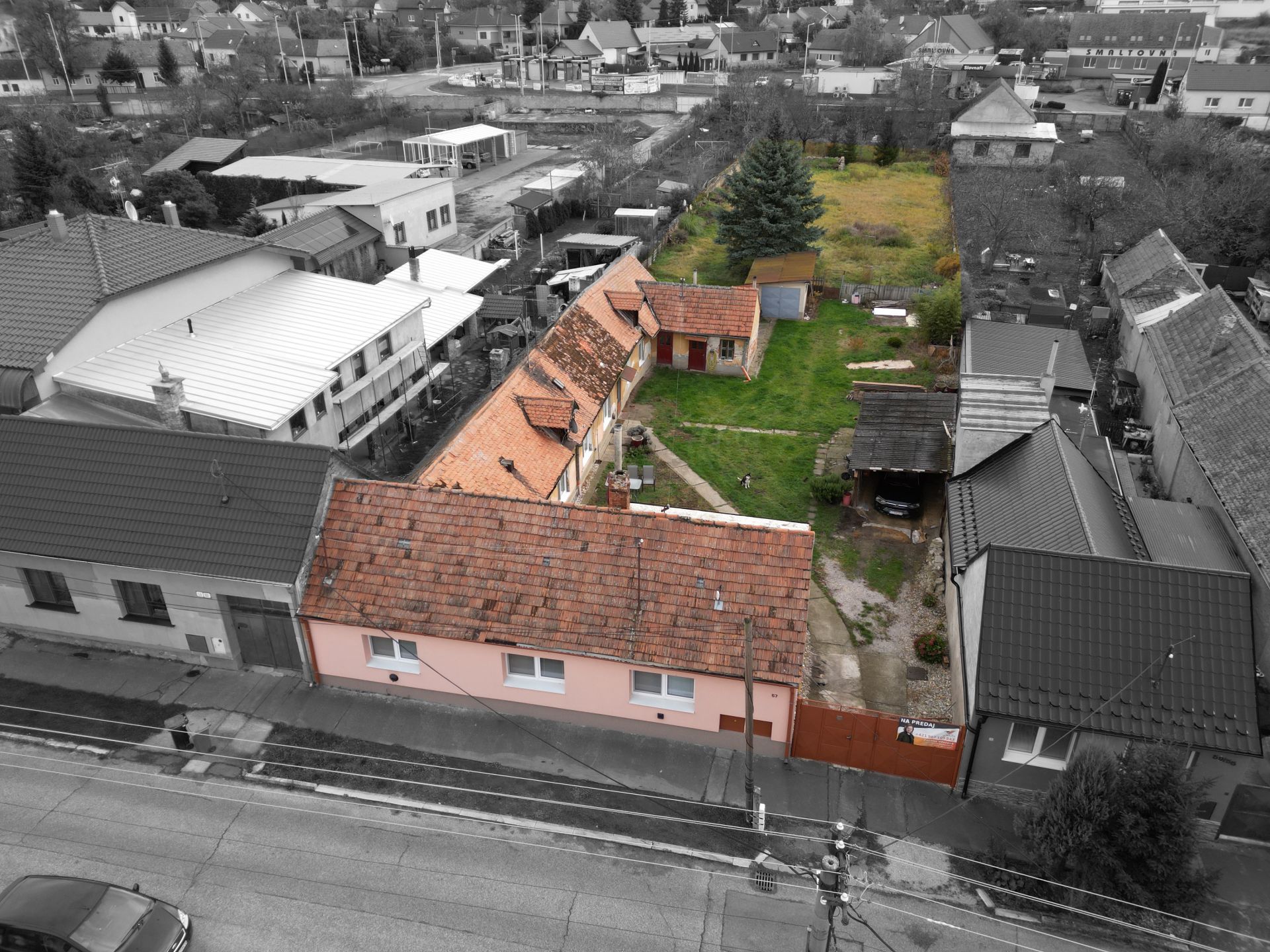 Rodinný dom s obrovským pozemkom 1 917 m² v tichej časti Holíča – ideálny na rekonštrukciu alebo novú výstavbu
