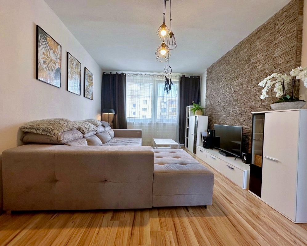 Kompletne zrekonštruovaný 2-izbový byt Holíč, okr. Skalica